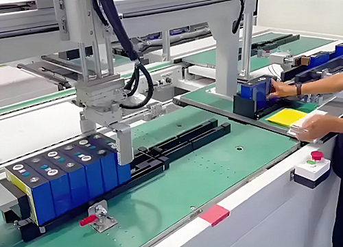 https://image.jumitop.cn/www.haiwei-laser.com/2025/08/01/image_folder/Manual cell adhesive tape pasting_AxCxKeND.png